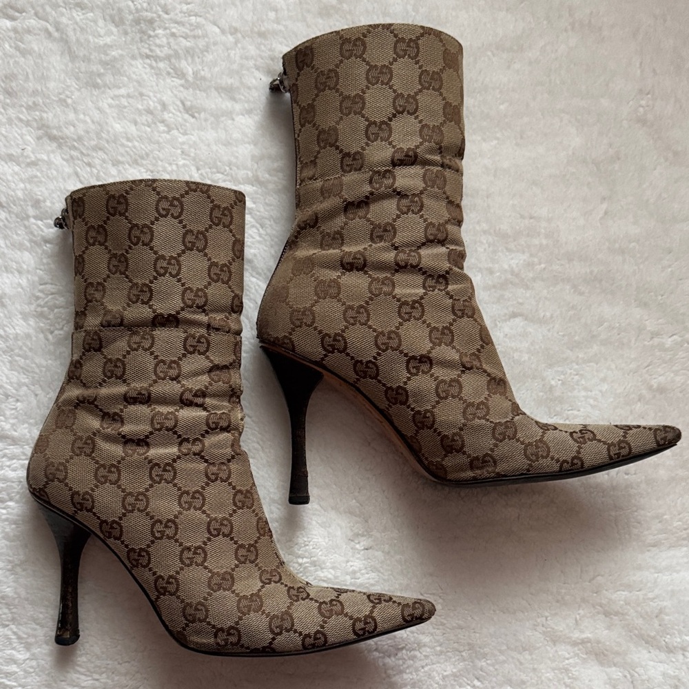Vintage Gucci Monogram Tan Heeled Boots Size 6.5 - Picture 9 of 13
